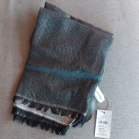 Calvin Klein Accessories - NWT Calvin Klein Metallic Scarf/ Wrap